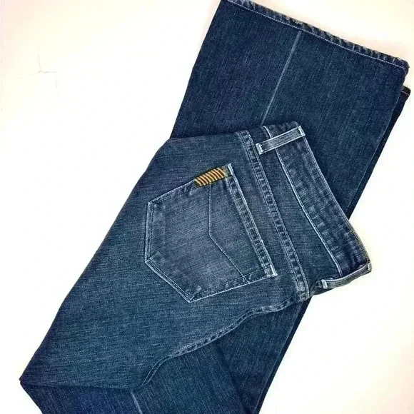 Classic Blue Women's Jeans - Picture 9 of 9